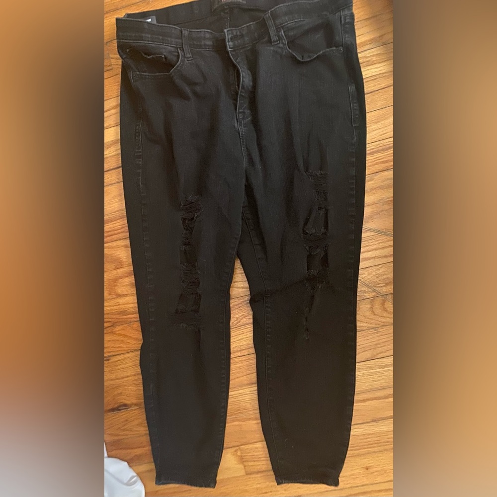TORRID Black Distressed JEANS